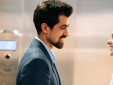 Pros and Cons of Dating a Coworker