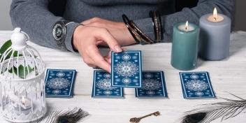 Here’s How to Get Affordable Tarot Phone Readings in the UK 
