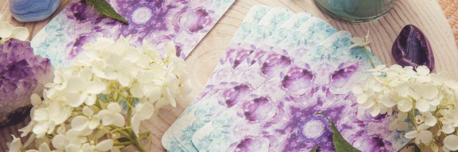 How to Read Oracle Cards?