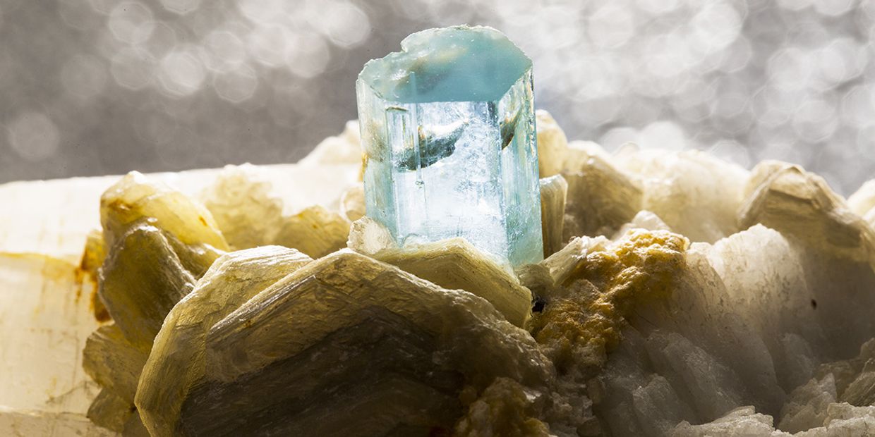 Crystals to Help With Anxiety - Aquamarine
