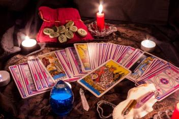 Why Are Some People Afraid of Tarot Readings?