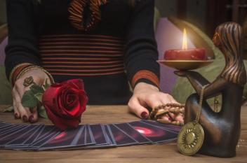 Tarot Cards that Indicate a Potential Breakup