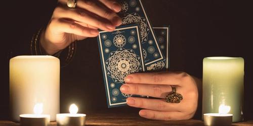 What Is a Tarot Reading?