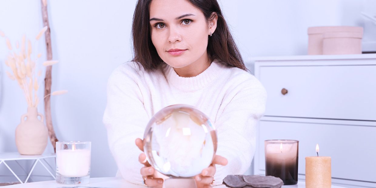 How a Clairvoyant Reading Is Beneficial - Crystal Ball Reader
