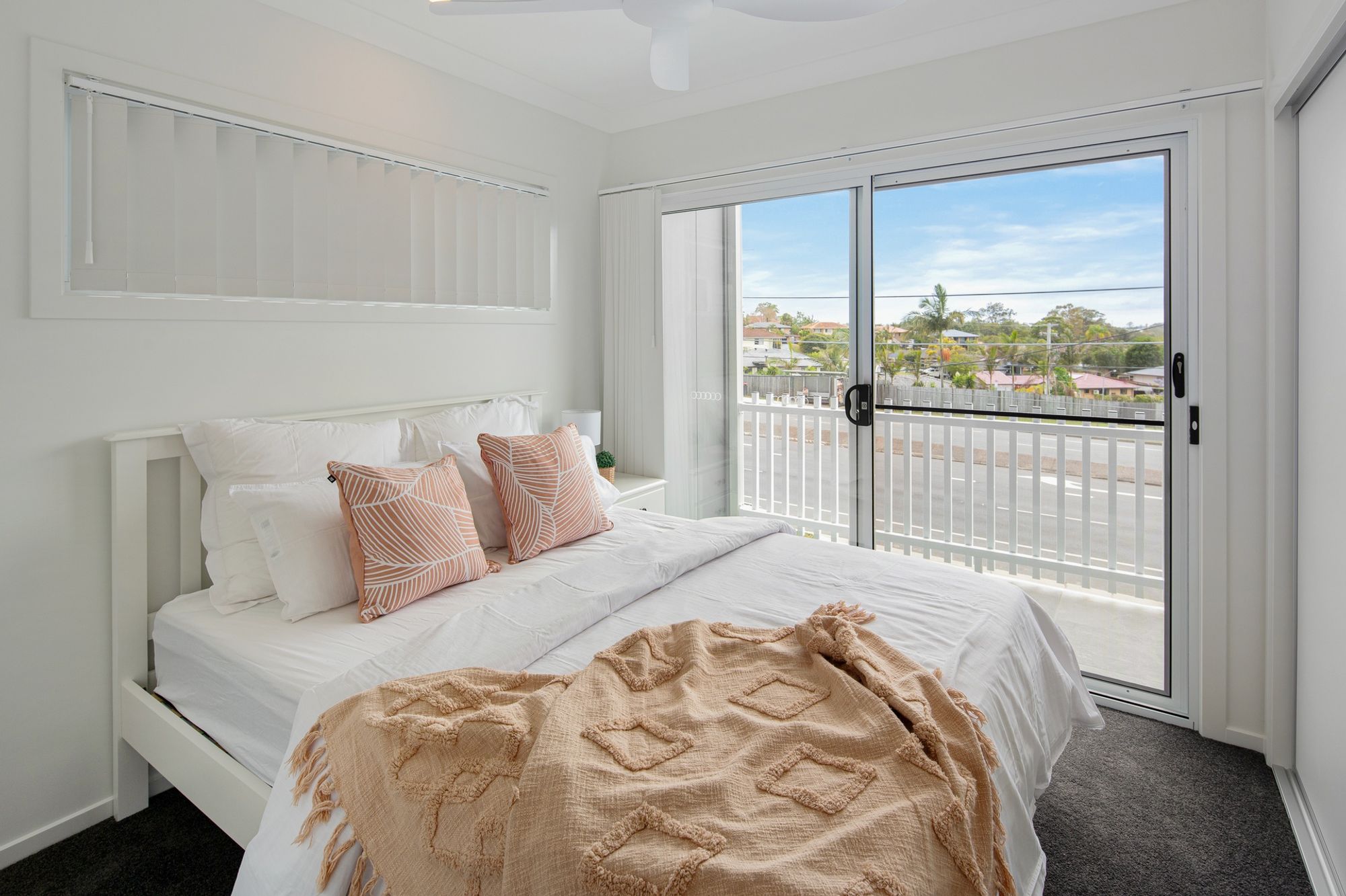 4/1566A Creek Rd, Carina