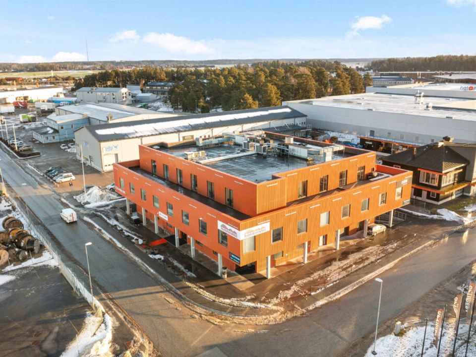 New Property rådgivare när Coeli förvärvar lager- och kontorsfastighet i Fyrislund, Uppsala
