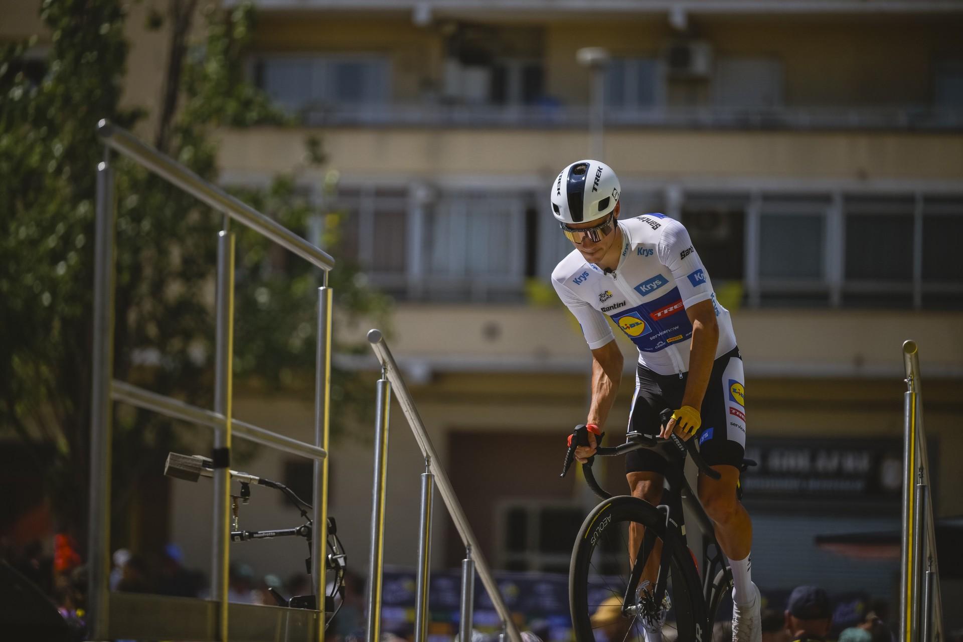 Juan Ayuso rides hard during the Tour de France 2026 Étape 3 in Granollers / Les Angles
