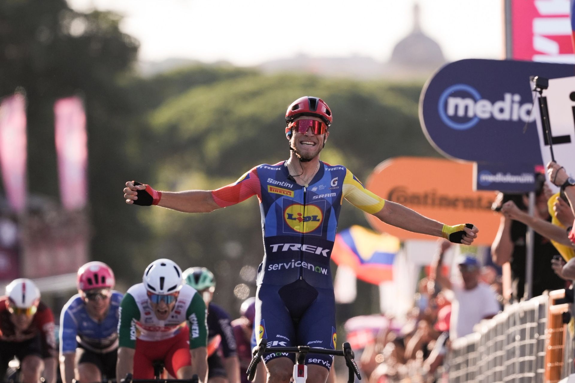 'I saw him with a single chainring', Milan reveals how he read Ganna's attack before Lidl-Trek shut it down in Rome