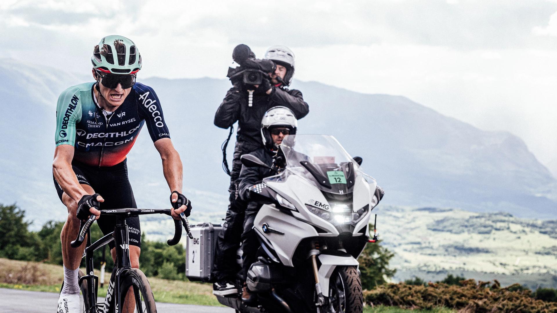 'I was not feeling super good today', Felix Gall suffers in Alpine heat but retakes Giro podium as closest rival to Vingegaard