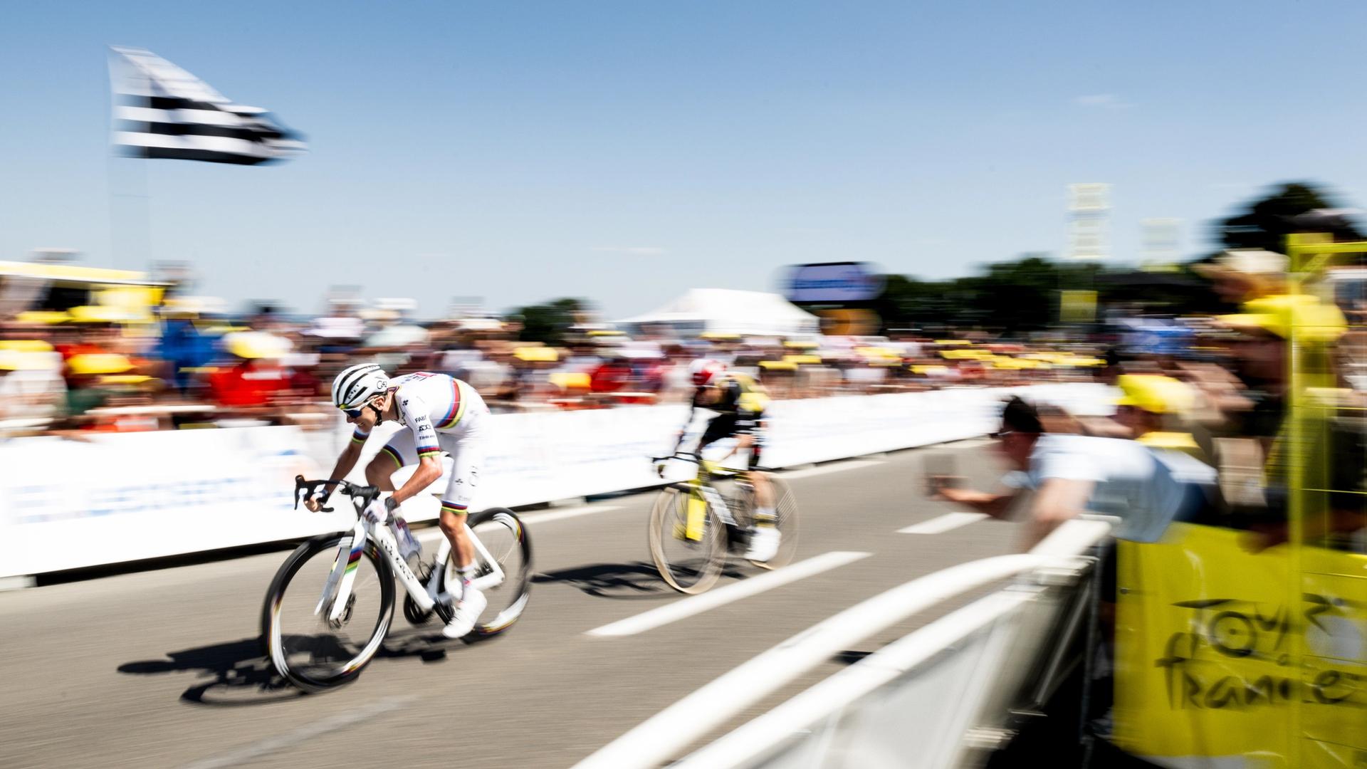 What is the VO2max of a Tour de France cyclist – and how much does it really matter?