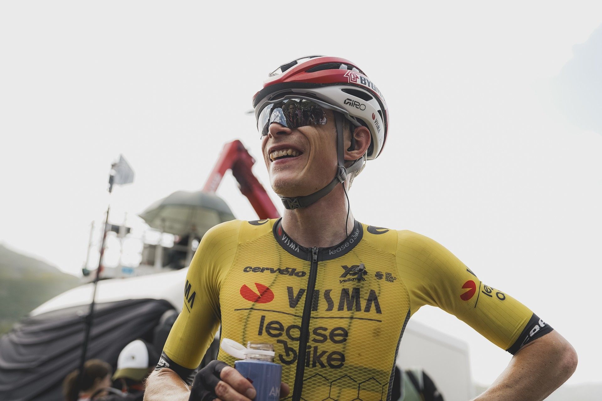 Vingegaard's Giro-Tour double preparation takes early hit as crash and illness force UAE Tour withdrawal