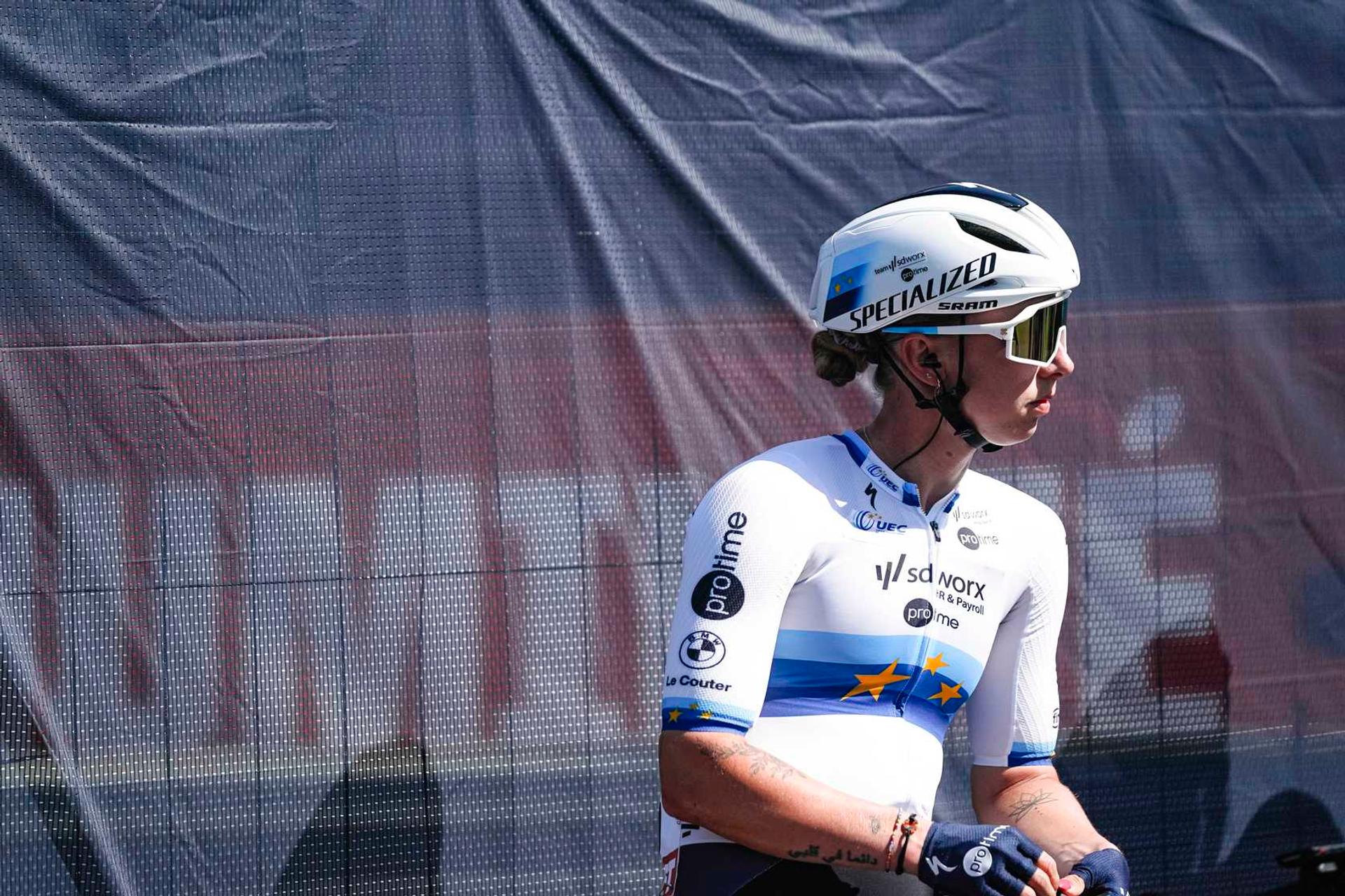 UAE Tour Women: Lorena Wiebes 'scared' but victorious in crash-marred stage 2 Dubai sprint