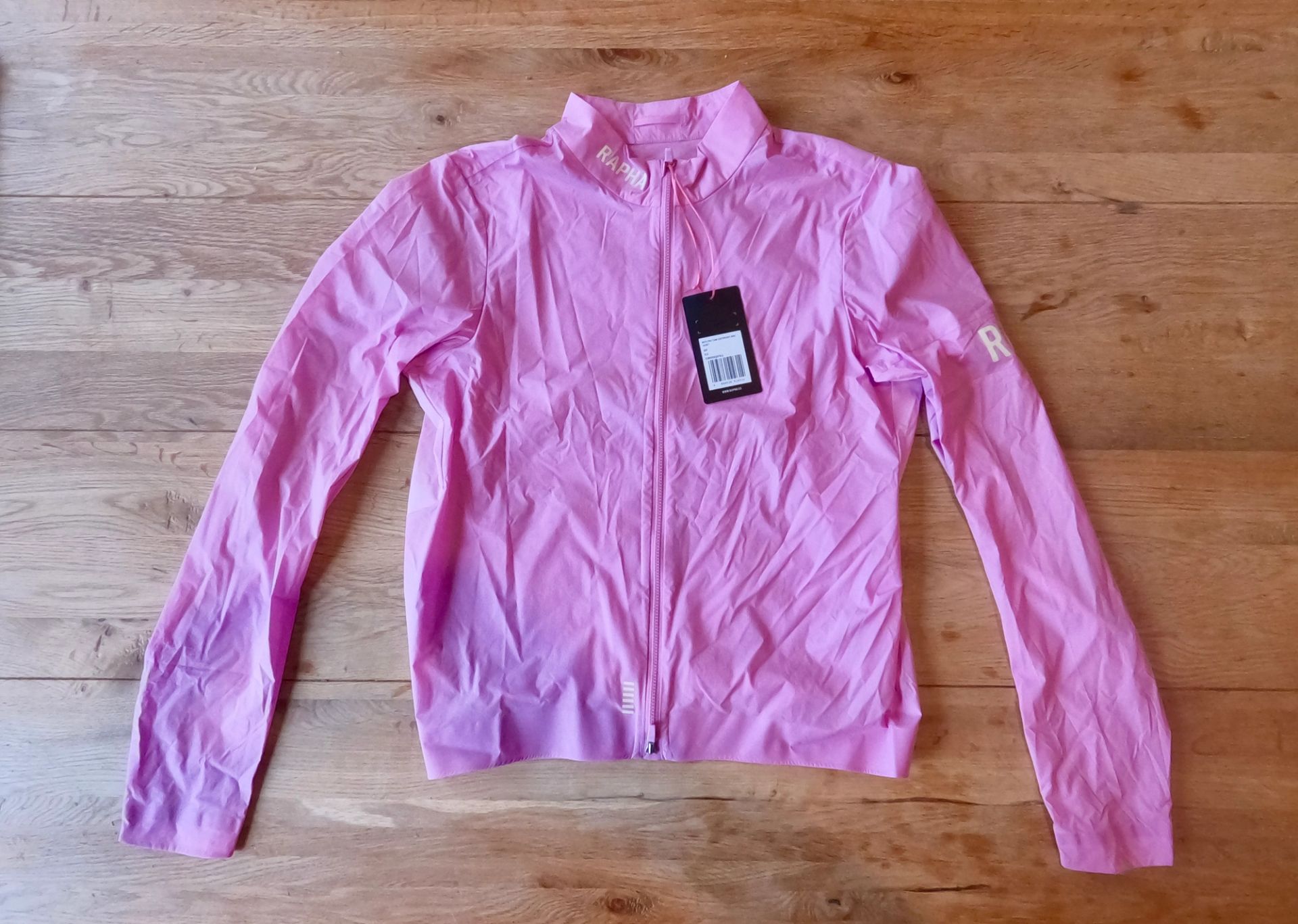 Rapha Pro Team Lightweight Wind Jacket II review: featherweight protection for cool mornings