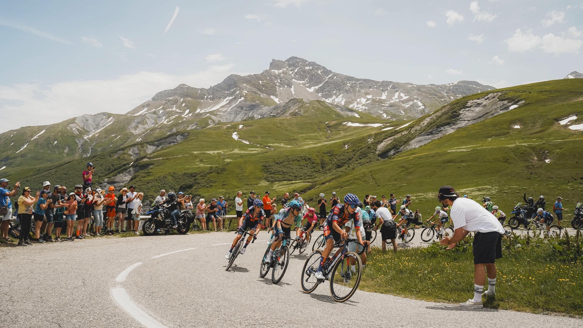 4/06/2025 - Critérium du Dauphiné 2025 - Étape 7 - Grand-Aigueblanche / Valmeinier 1800 (131,6 km) - Col de la Madeleine