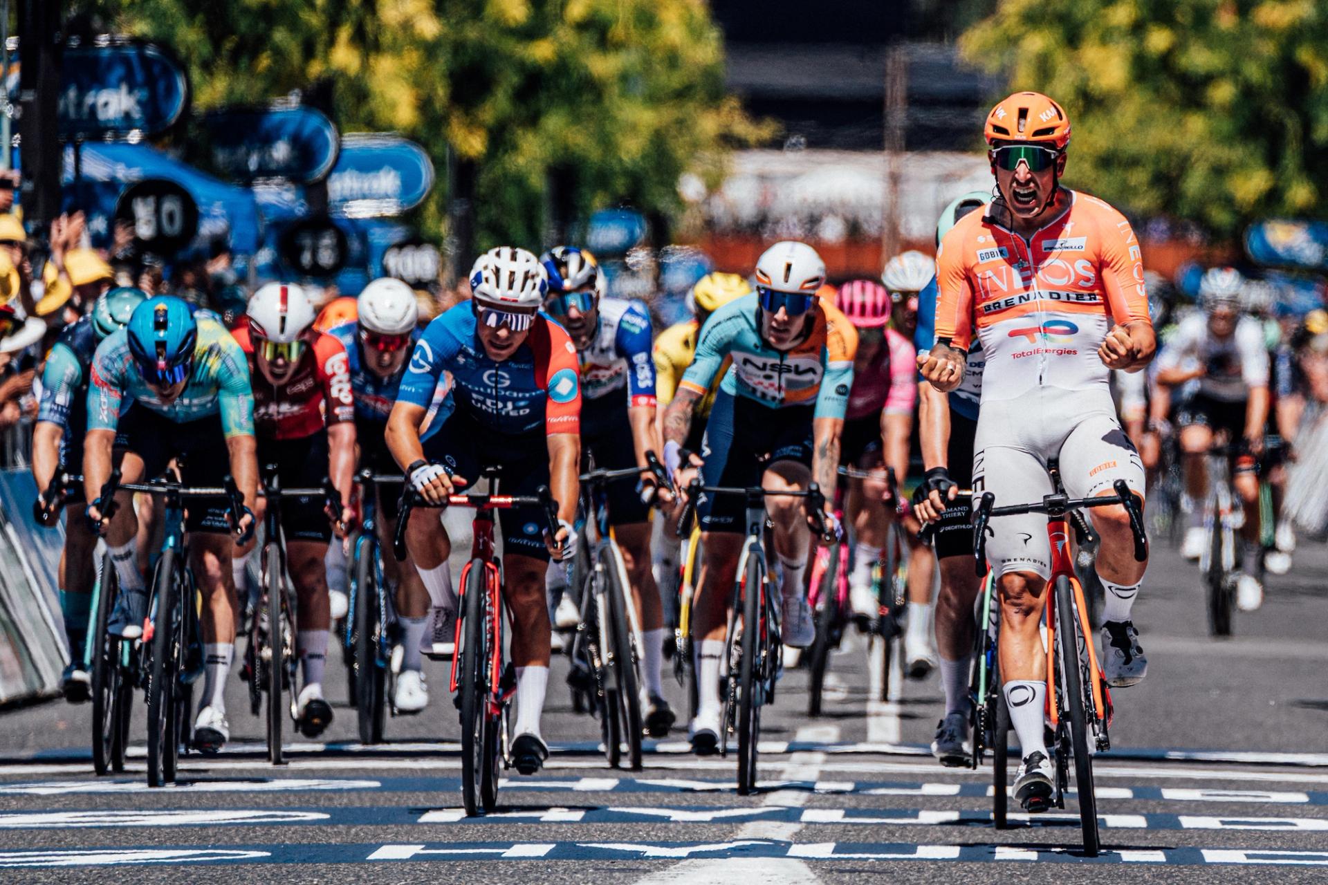Picture by Zac Williams/SWpix.com - 23/01/2026 - Cycling - 2026 Tour Down Under - Stage 3 - Henley Beach to Nairne - Sam Welsford, Ineos Grenadiers, wins Stage 3.