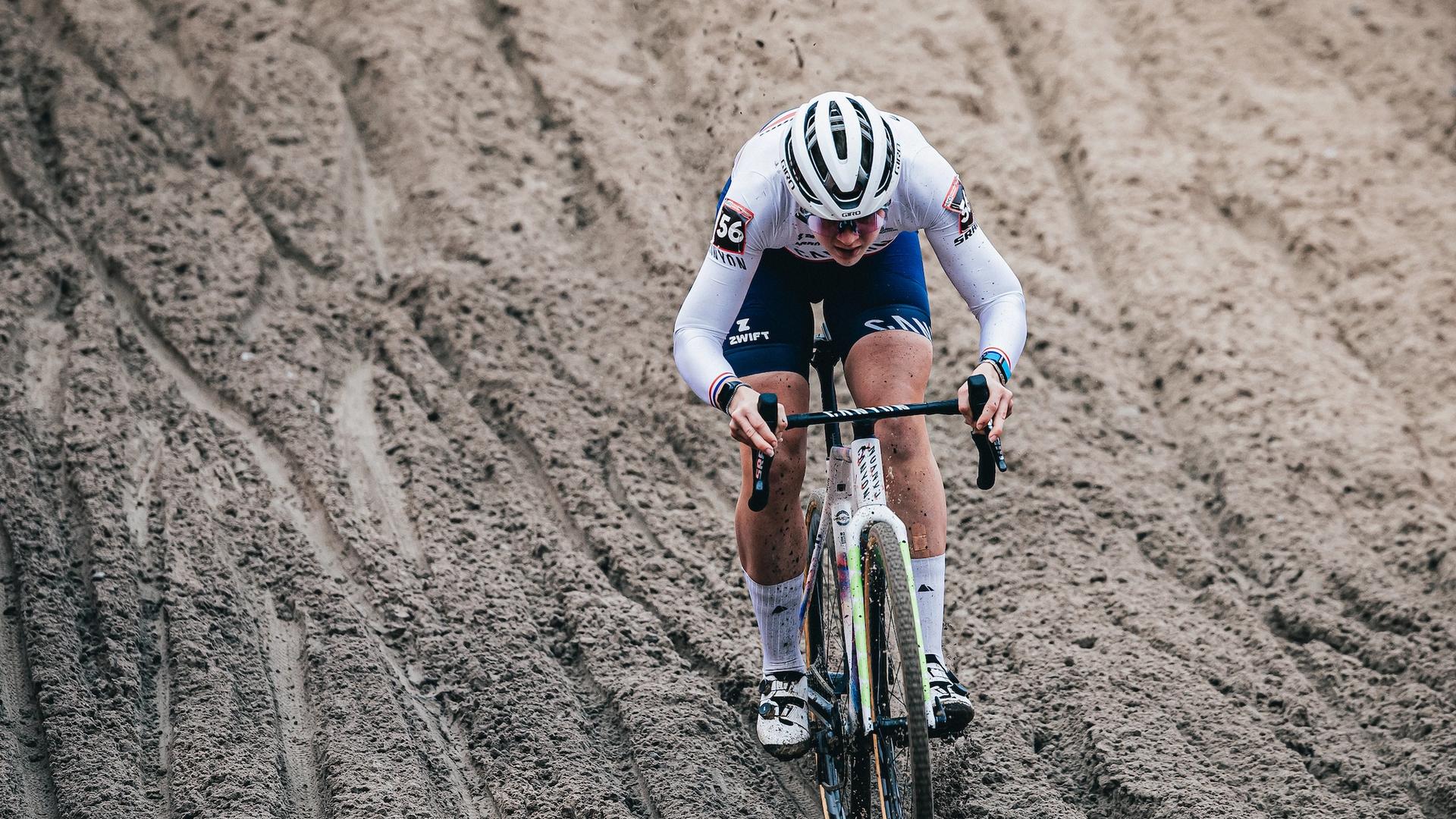 UCI Cyclo-cross World Cup Zonhoven Preview: Van der Poel and Brand in the sand