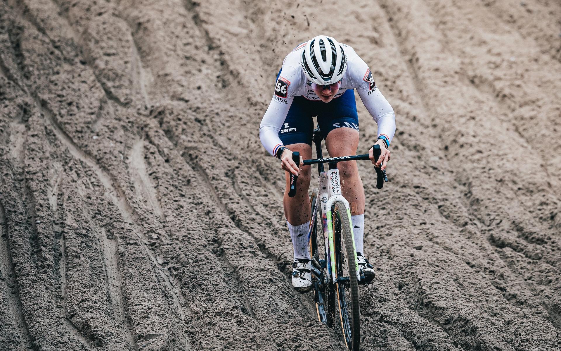 UCI Cyclo-cross World Cup Zonhoven Preview: Van der Poel and Brand in the sand