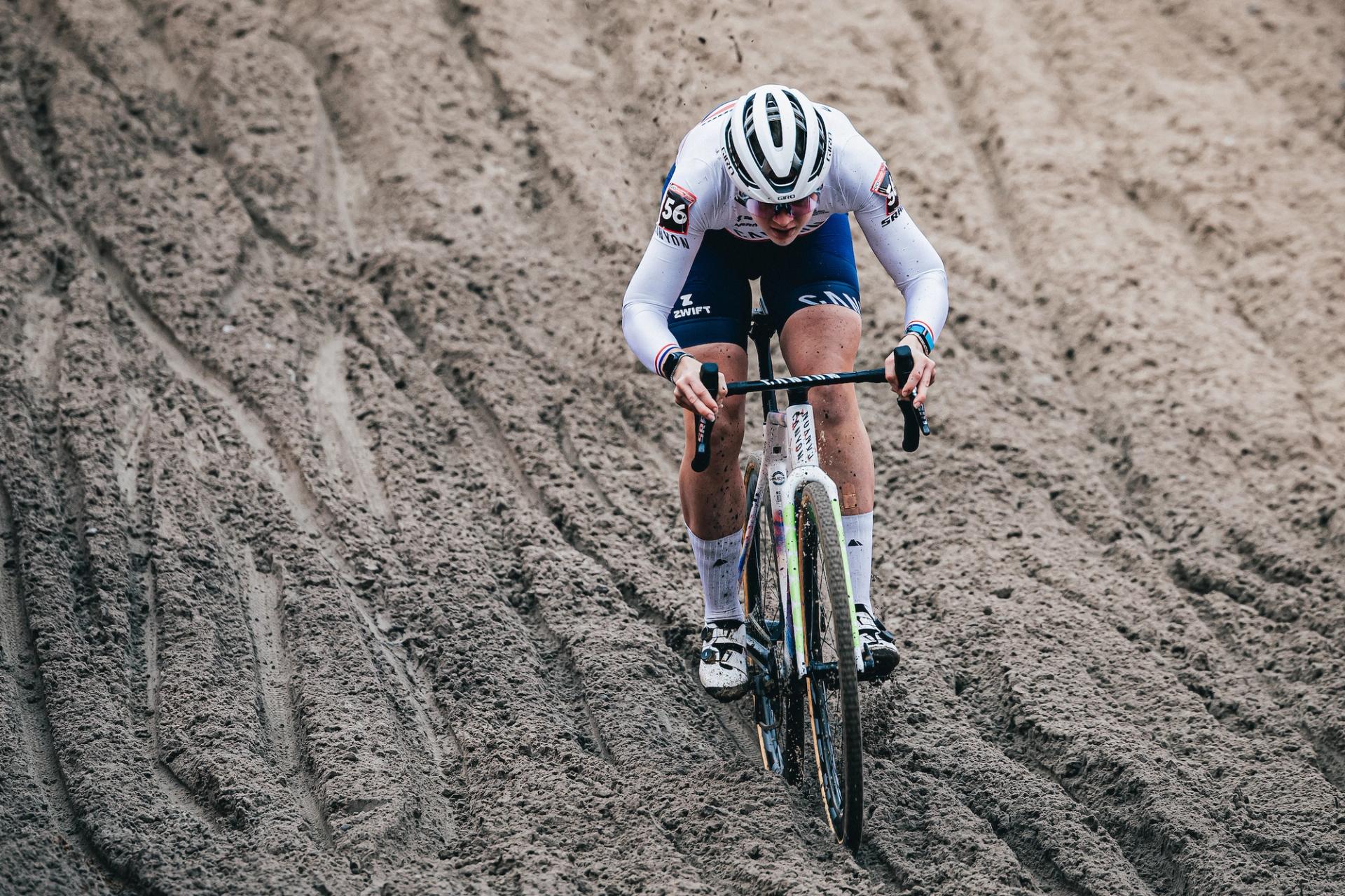 UCI Cyclo-cross World Cup Zonhoven Preview: Van der Poel and Brand in the sand