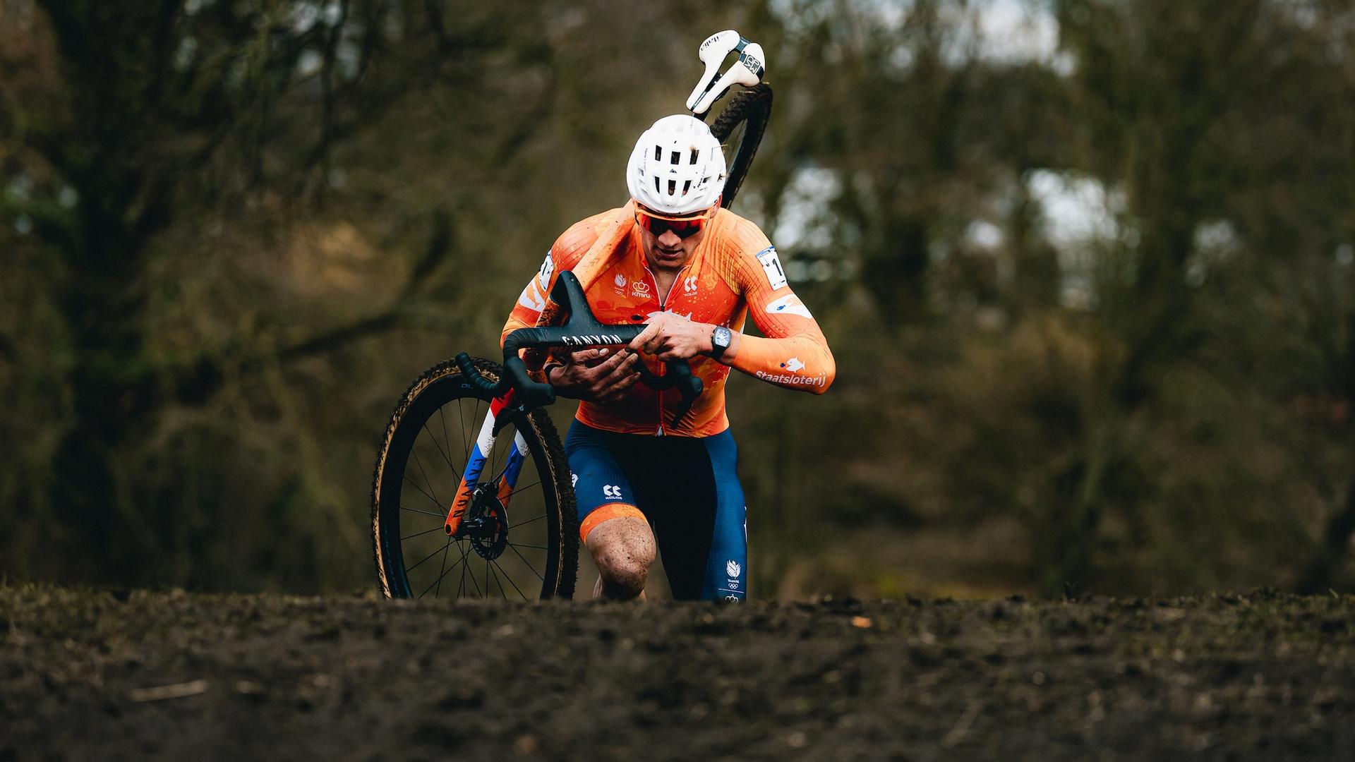 Picture by Alex Whitehead/SWpix.com - 01/02/2026 - Cycling - 2026 Rabobank UCI Cyclo-cross World Championships - Hulst, Zeeland, Netherlands - Elite Men’s Race - Mathieu van der Poel of the Netherlands