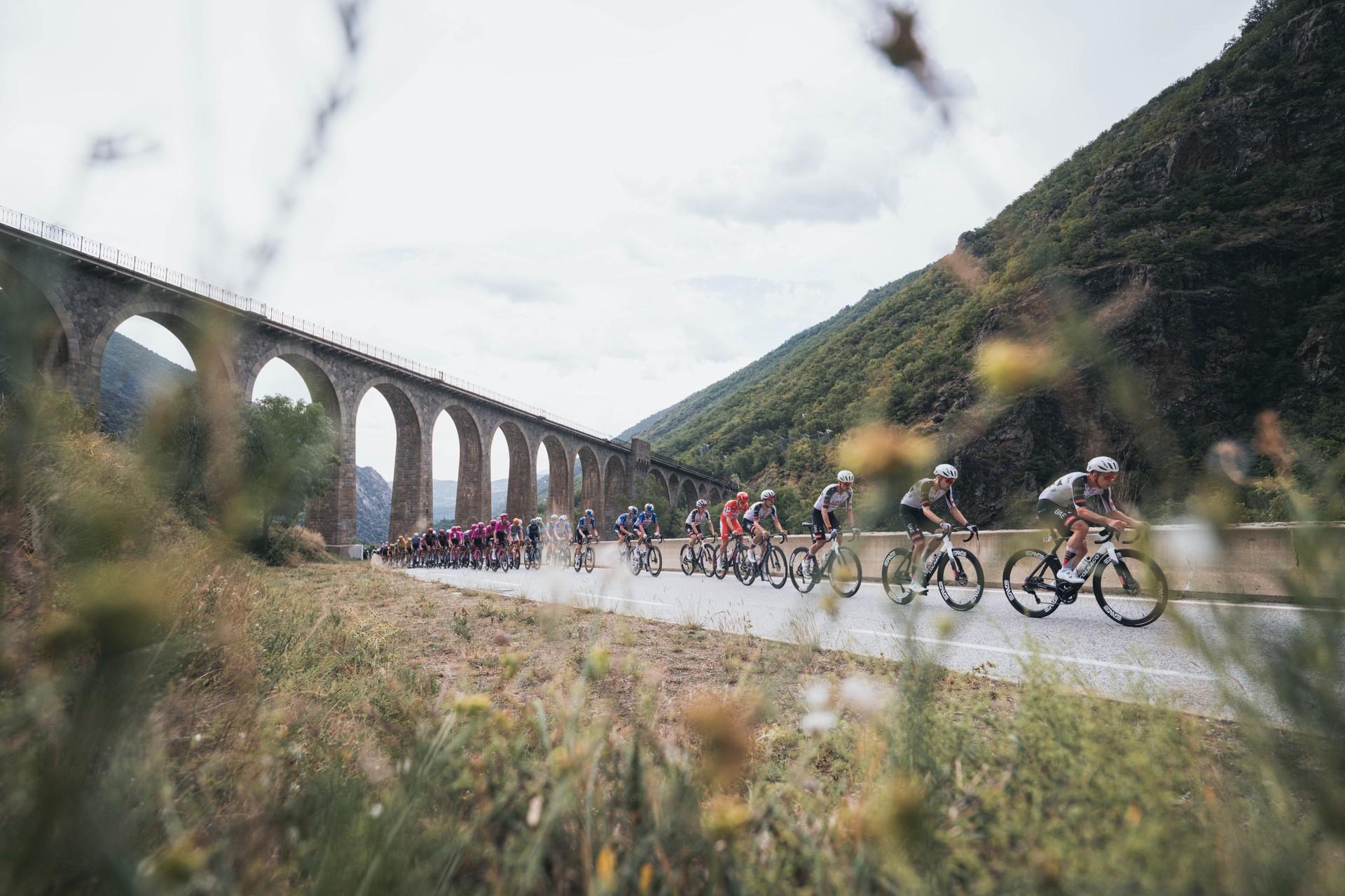 'It was normal. We just did our job' – hotel manager springs into action as La Vuelta peloton floods in during hailstorm