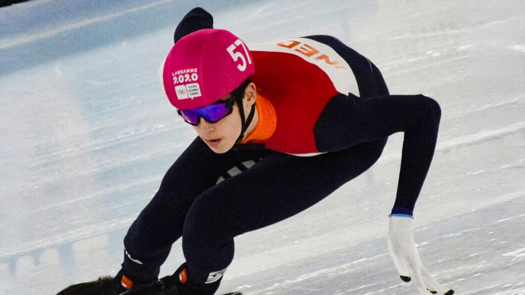 Olympic speed skater Jenning de Boo has hit a 2400W Wattbike power peak, attracting attention from Dutch track squad