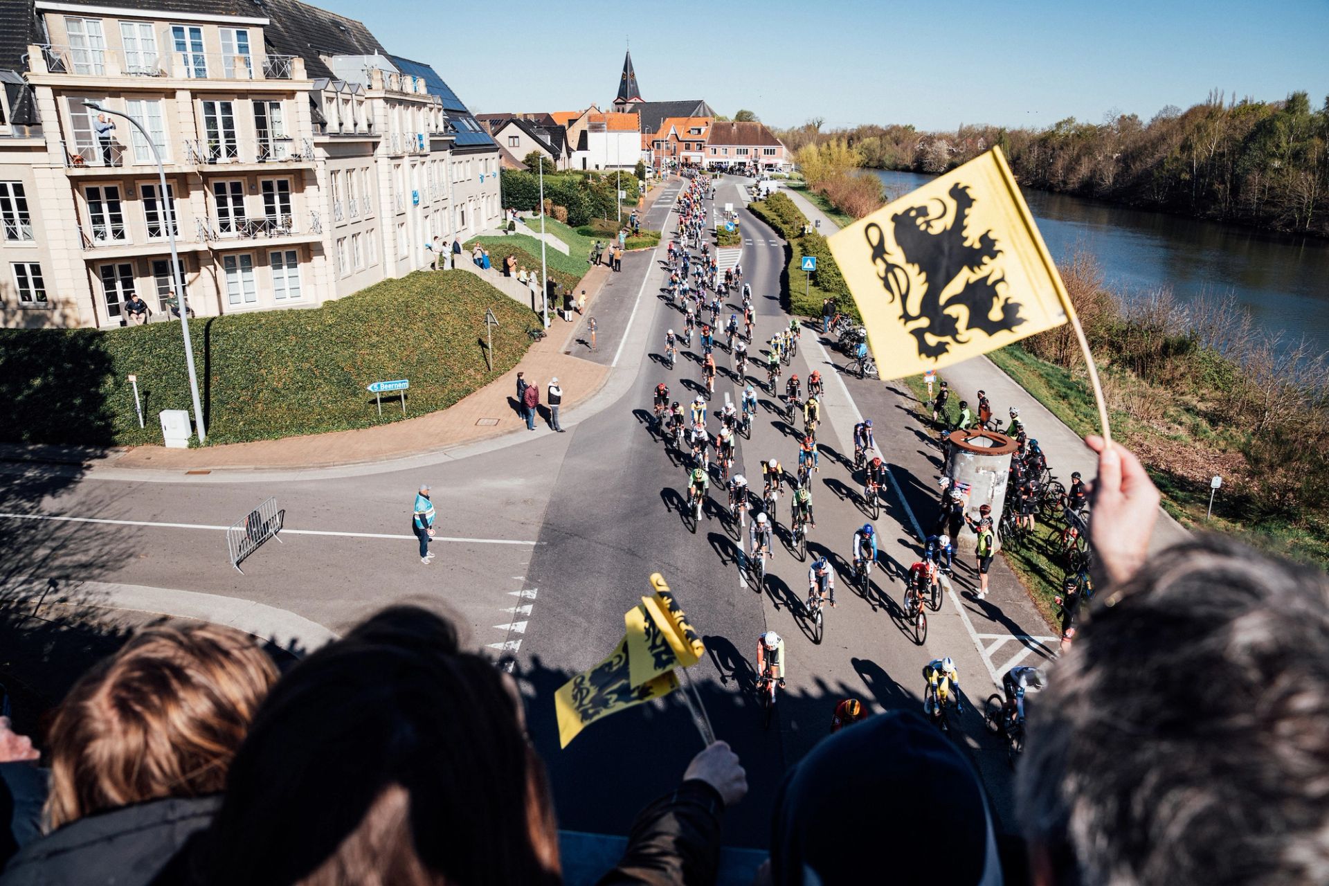Picture by Zac Williams/SWpix.com - 06/04/2025 - Cycling - 2025 Ronde Van Vlaanderen, Belgium - The peloton.