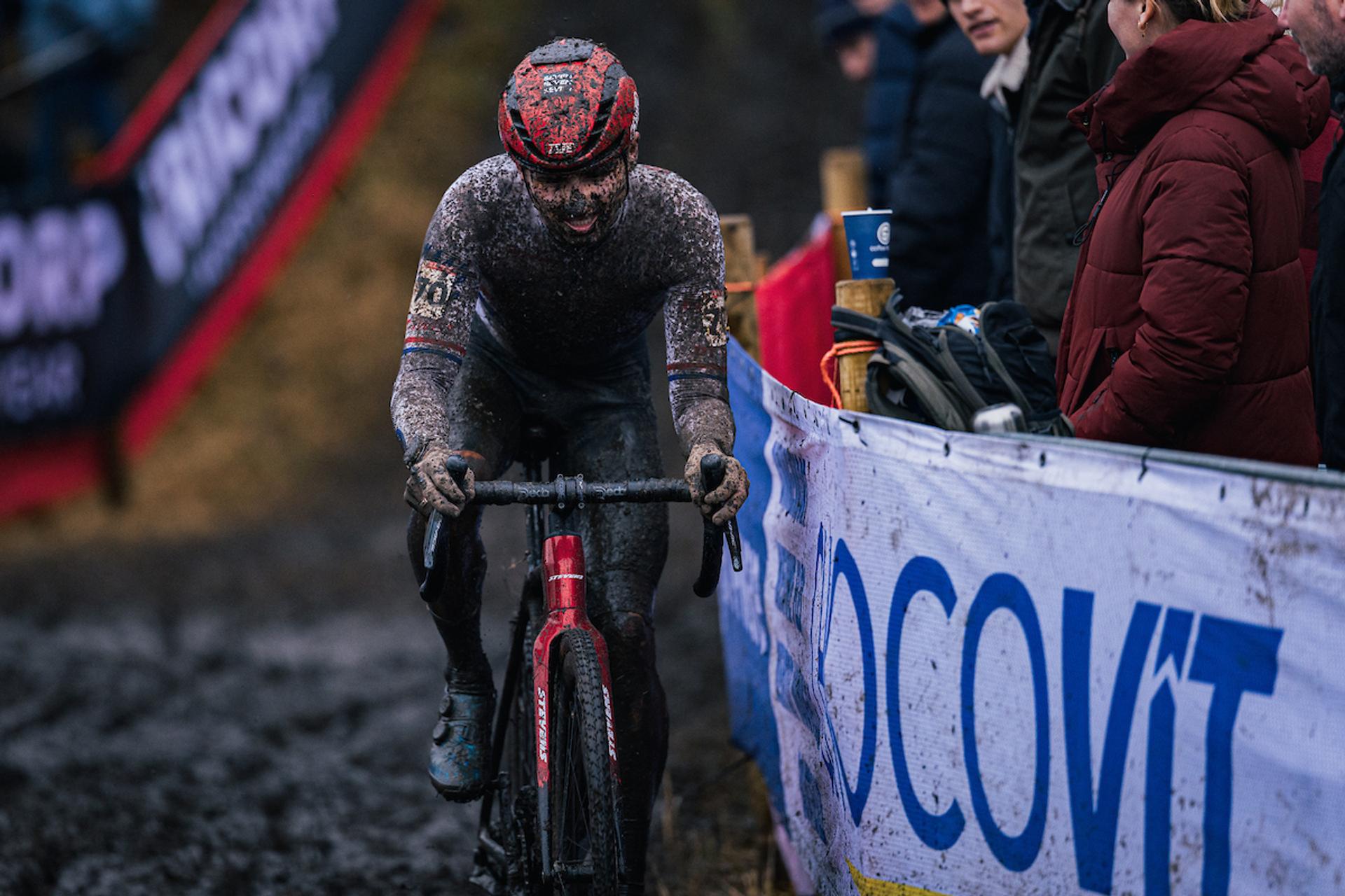 UCI Cyclocross World Cup Maasmechelen Preview: Van der Poel targets unbeaten run on the mine terhills
