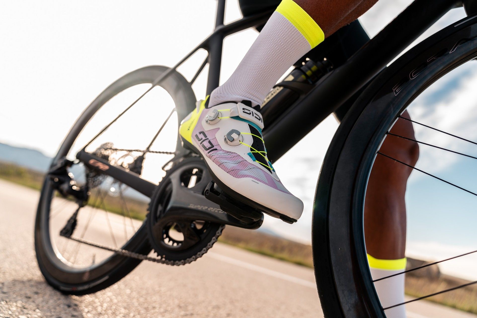 Sidi's new Wire 3 weighs 230g, has a stunning fluoro theme and
