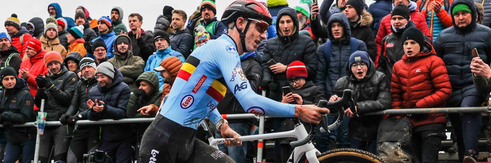 Last-lap sand attack sees Michael Vanthourenhout take Terralba World Cup victory