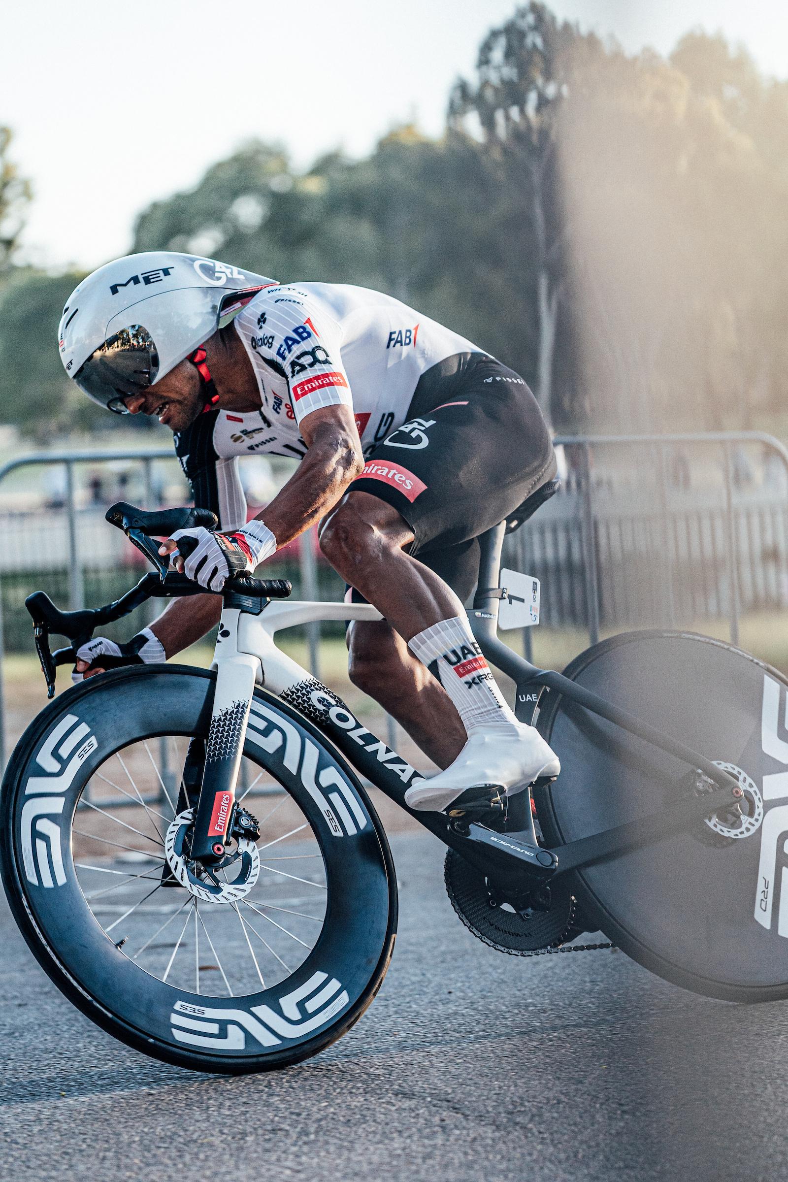 Picture by Zac Williams/SWpix.com - 20/01/2026 - Cycling - 2026 Tour Down Under - Prologue ITT - Adelaide to Adelaide - Jhonathan Narvaez, UAE Team XRG.
