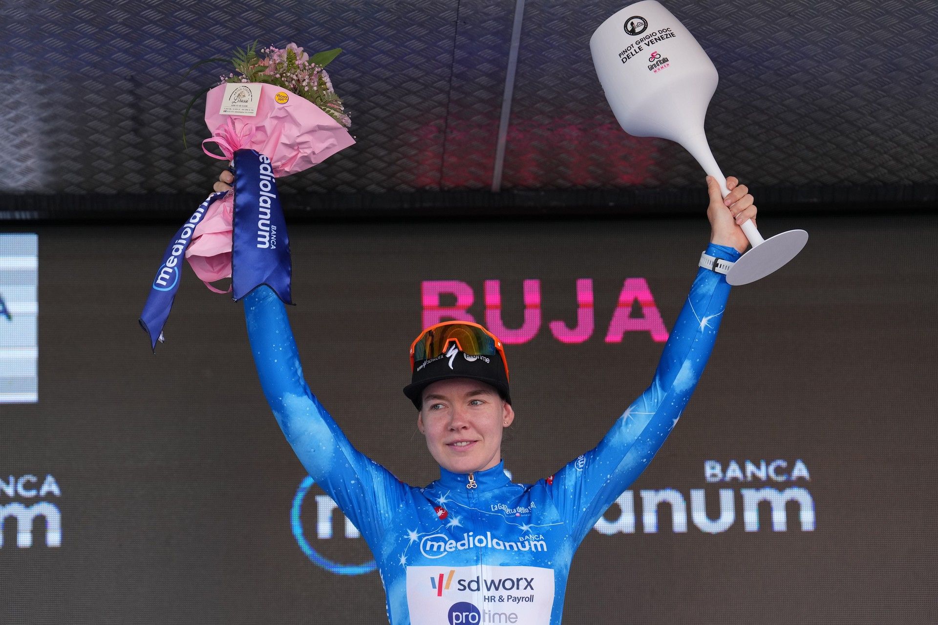 ‘I know a time trial is always different than a road race', Van der Breggen takes pink in dominant Nevegal TT but braces for rain and brutal Giro climbs