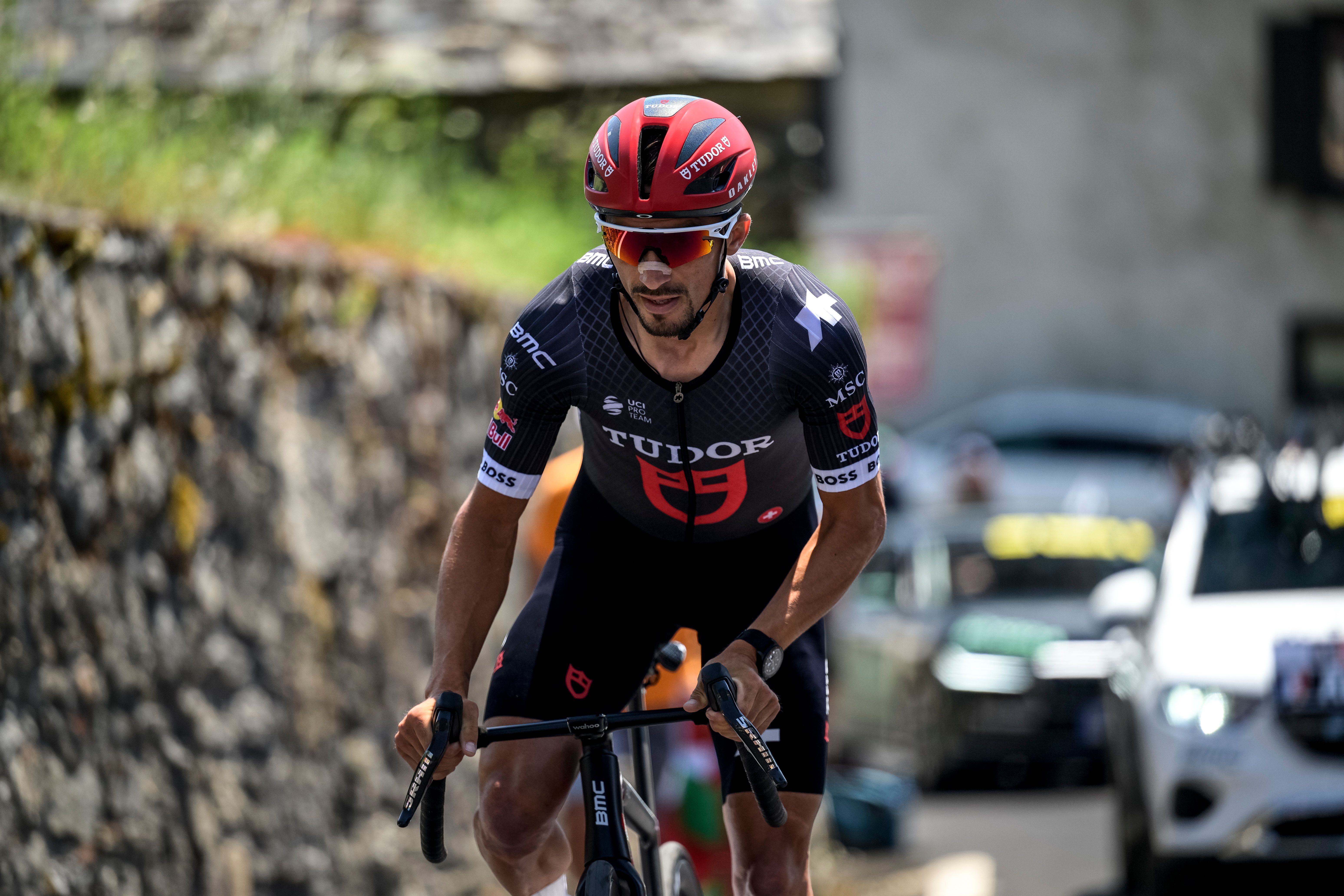 ASSOS parts ways with Tudor Pro Cycling as speculation grows over EF’s 2026 kit supplier