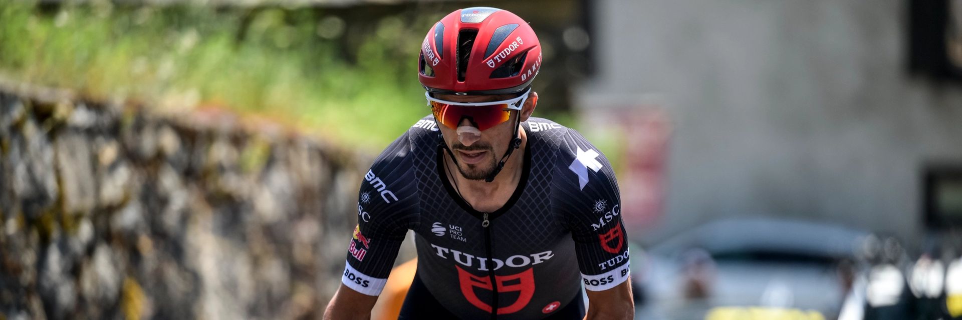 ASSOS parts ways with Tudor Pro Cycling as speculation grows over EF’s 2026 kit supplier