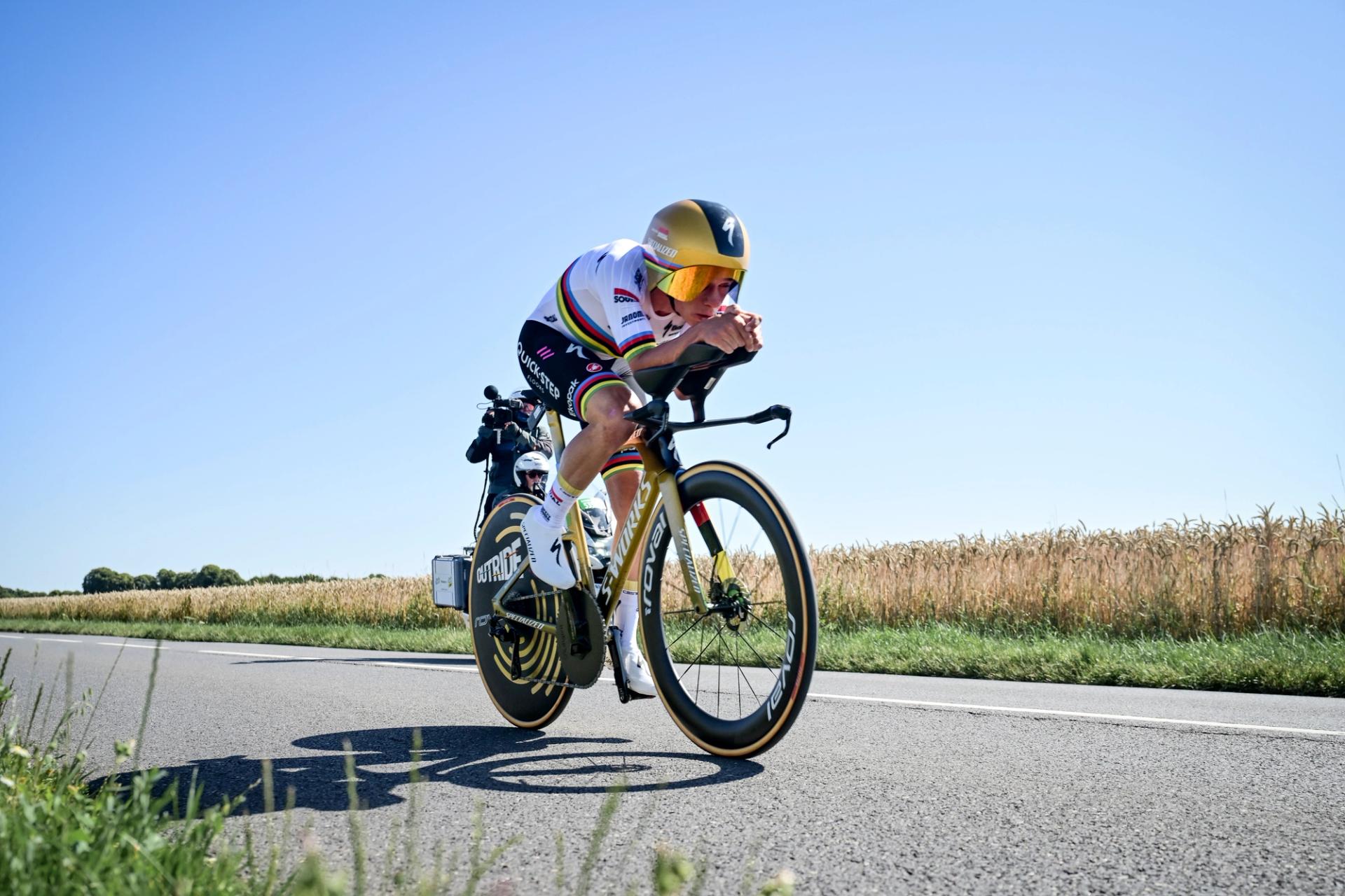 'You have to bring in Specialized, or you're not getting me' – Remco Evenepoel reveals bike sponsor was a non-negotiable in his 2026 transfer