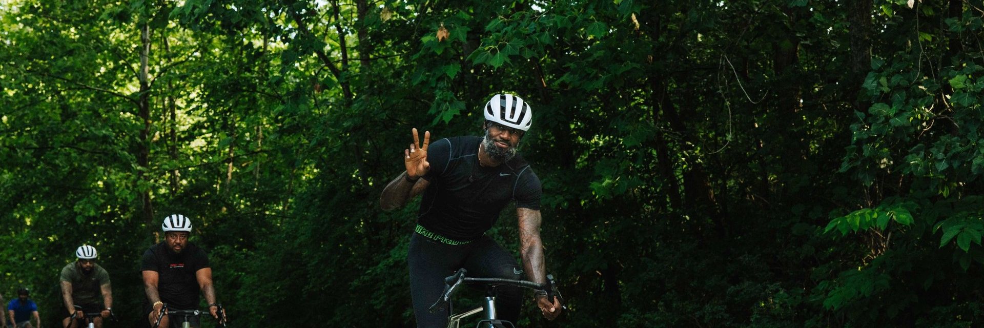 ‘This is the first one that I didn't have to think about', 6'9" LeBron James gets massive 32-inch Canyon Grizl