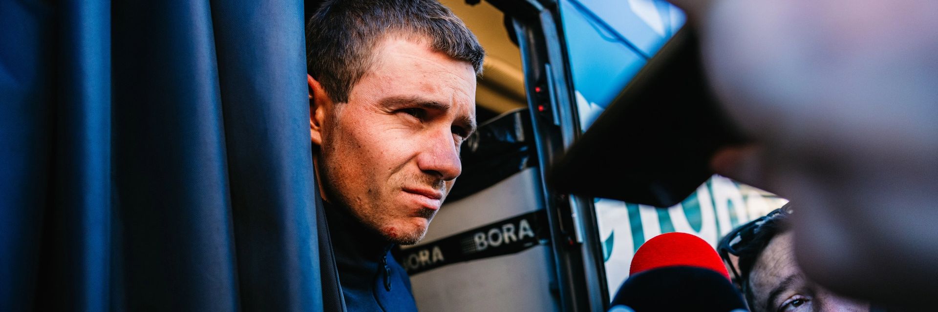 A 100-day secret: Evenepoel’s Flanders debut and the shifting balance between teams and journalists