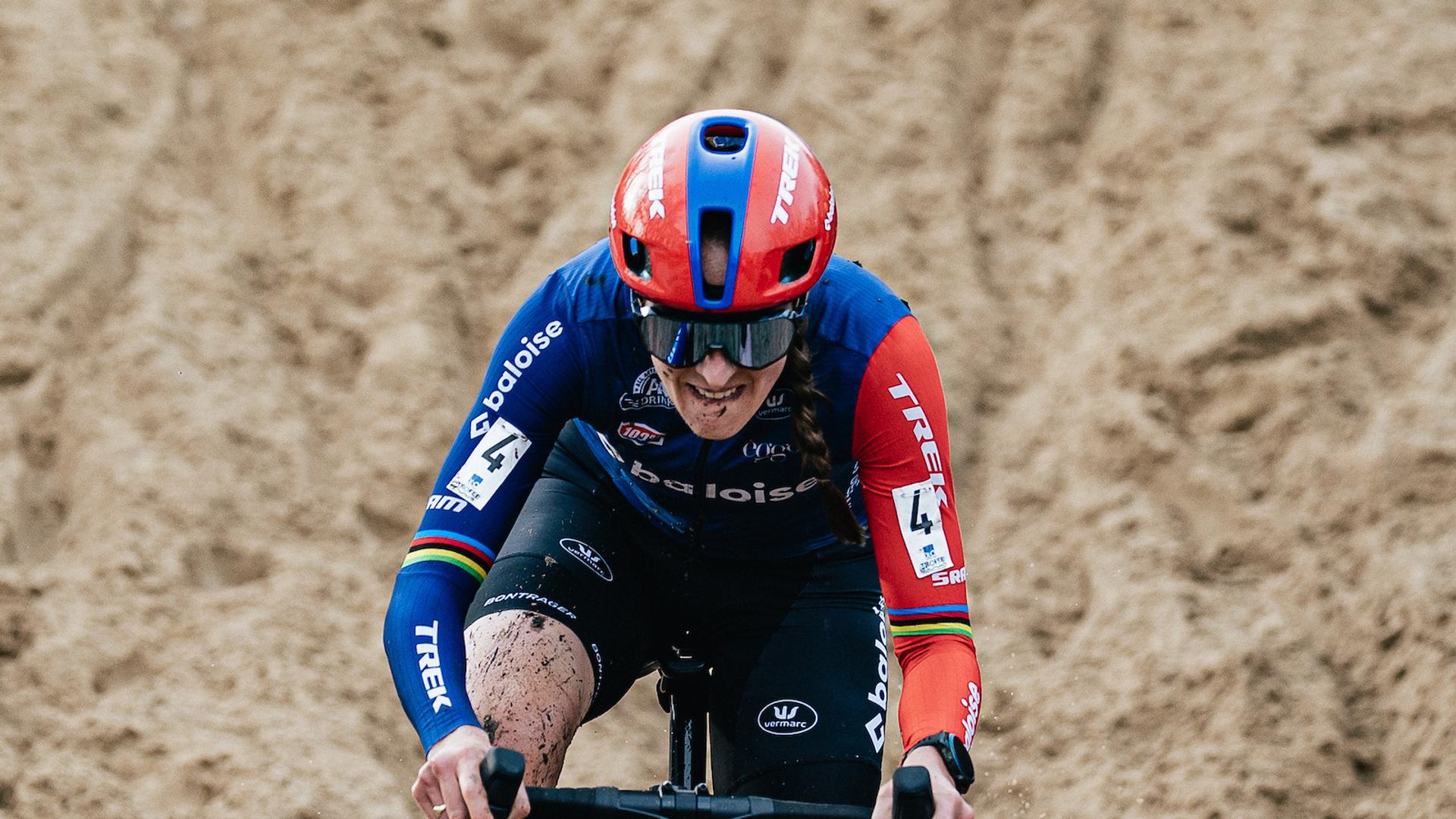 UCI Cyclo-cross World Cup Antwerpen: Lucinda Brand wins Elite Women’s sand duel