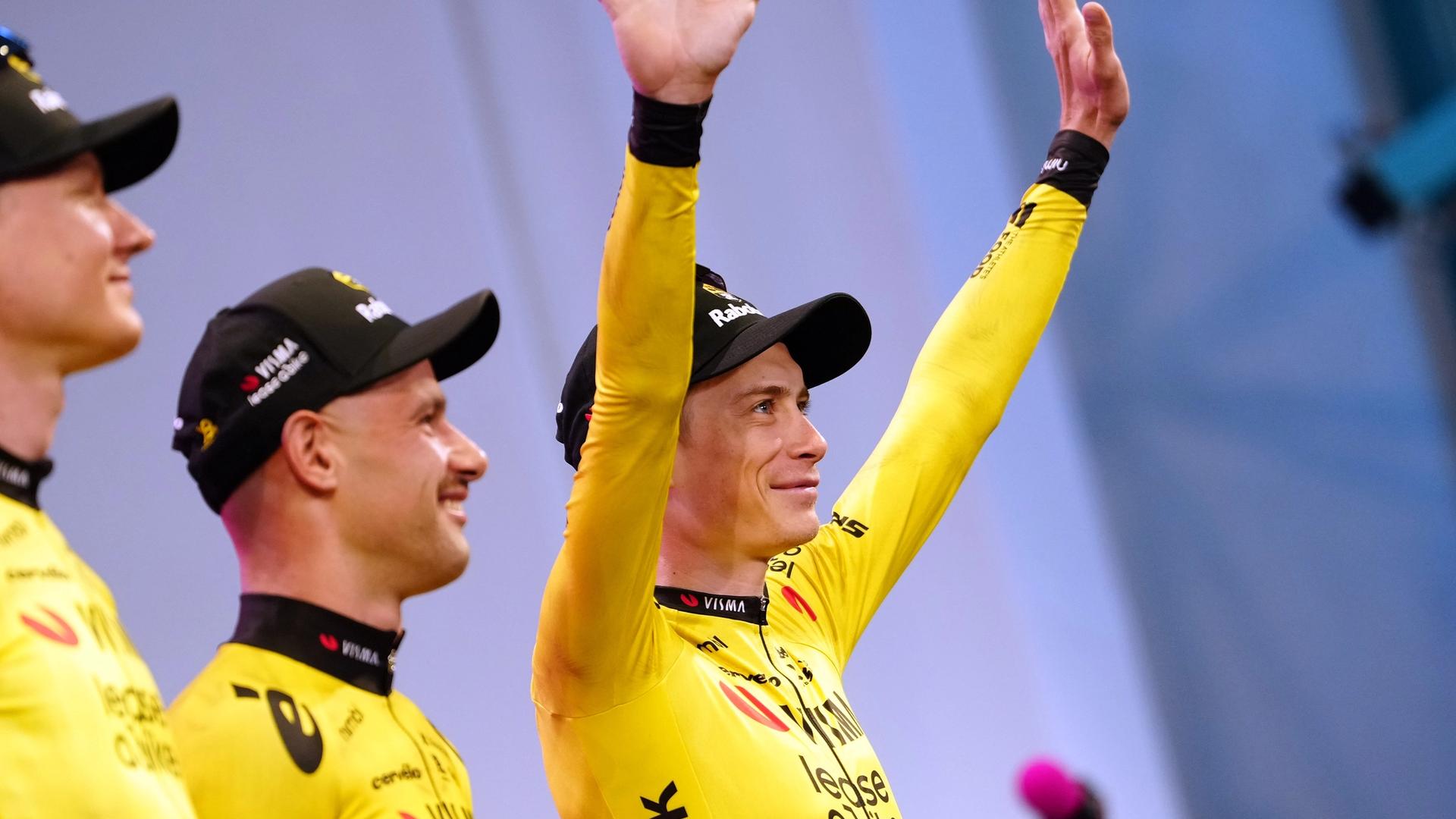 Denmark’s Jonas Vingegaard Hansen of Team Visma | Lease A Bike during the teams presentation ahead of the Giro d’Italia cycling race in Burgas. The race starts on Friday, May 8, with the first stage over 160 km, from Nessebar to Burgas, Bulgaria - Wednesday, May 6, 2026. Sport - cycling.(Photo by Gian Mattia D'Alberto / LaPresse)