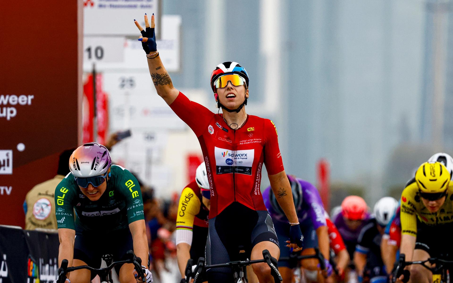 UAE Tour Women: Lorena Wiebes completes hat-trick in Abu Dhabi after 'chaos' sprint