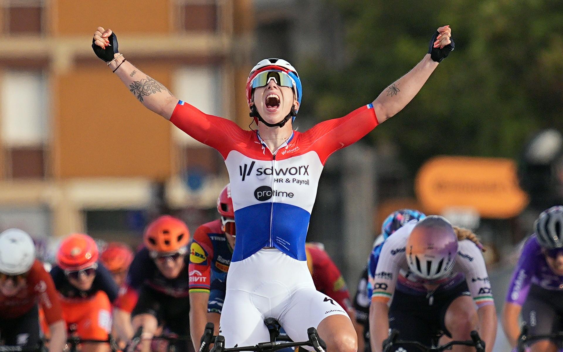 Lorena Wiebes expelled from Giro d'Italia Women after bike fails minimum weight rule, Elisa Balsamo inherits Maglia Rosa