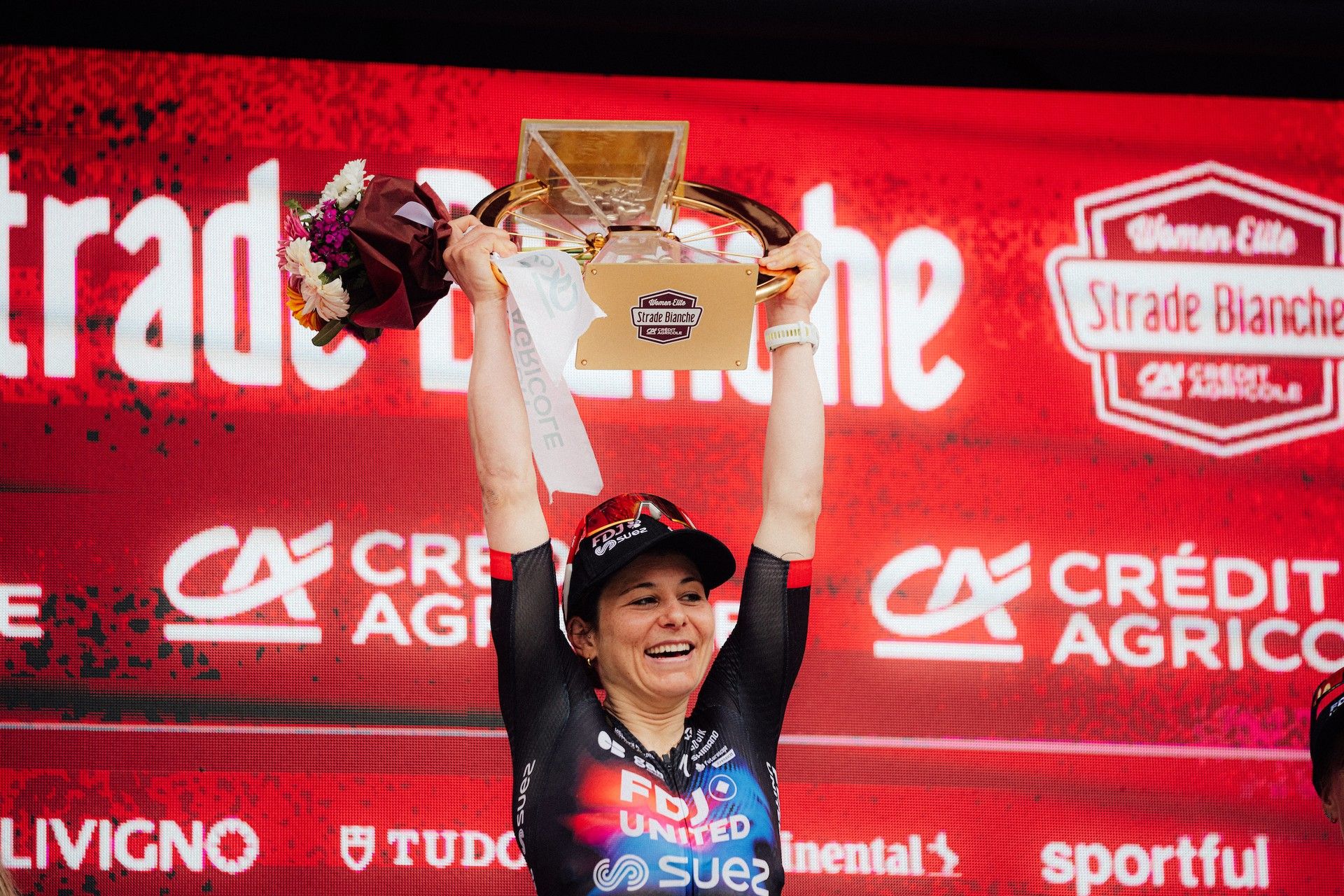 What went wrong at Strade Bianche Donne? The misdirection that cost Vollering and Kopecky