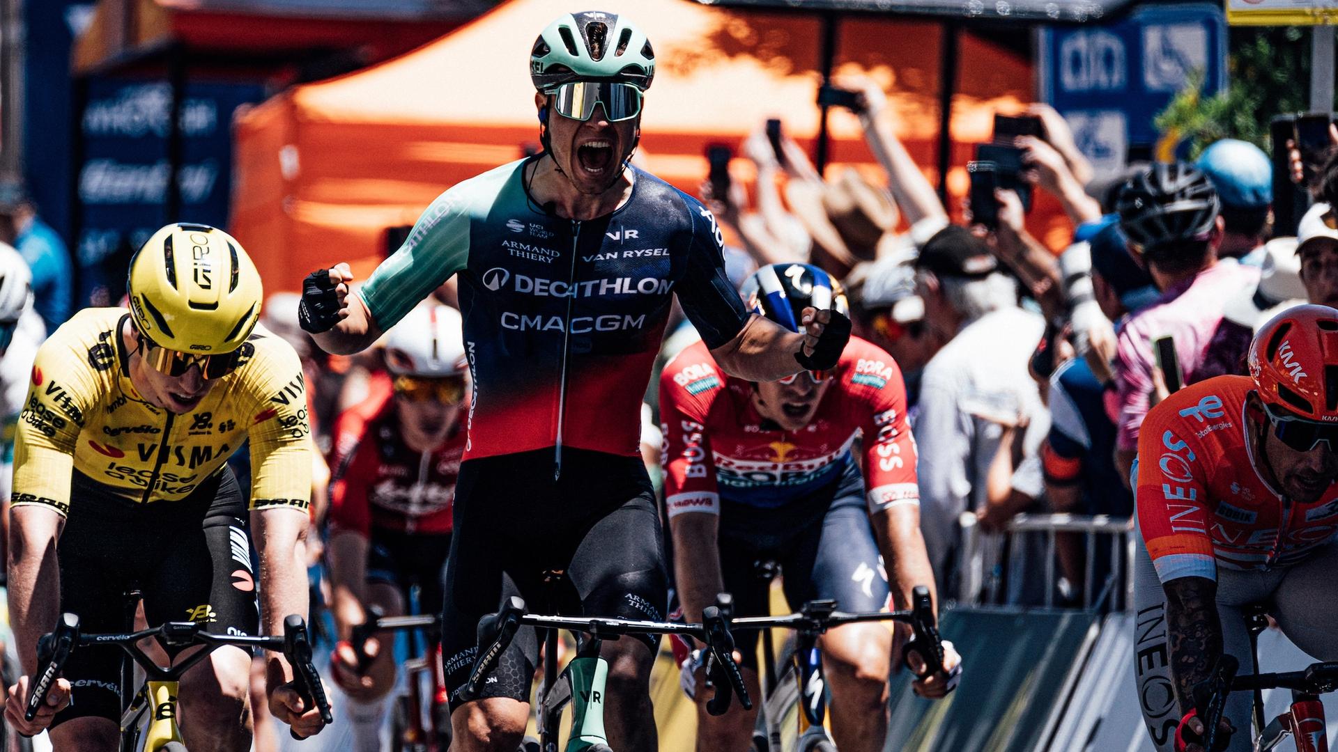 Tobias Lund Andresen upsets Welsford to claim ochre jersey and Stage 1 win at Tour down Under