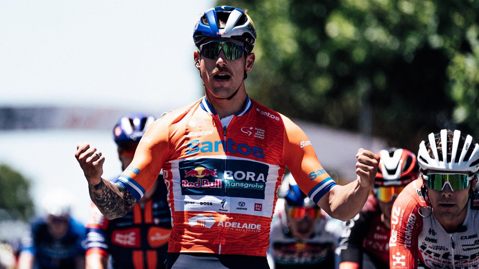 Picture by Zac Williams/SWpix.com - 22/01/2025 - Cycling - 2025 Santos Tour Down Under, Stage 2 Tanunda to Tanunda, Adelaide, Australia - Sam Welsford, Red Bull Bora Hansgrohe wins Stage 2.