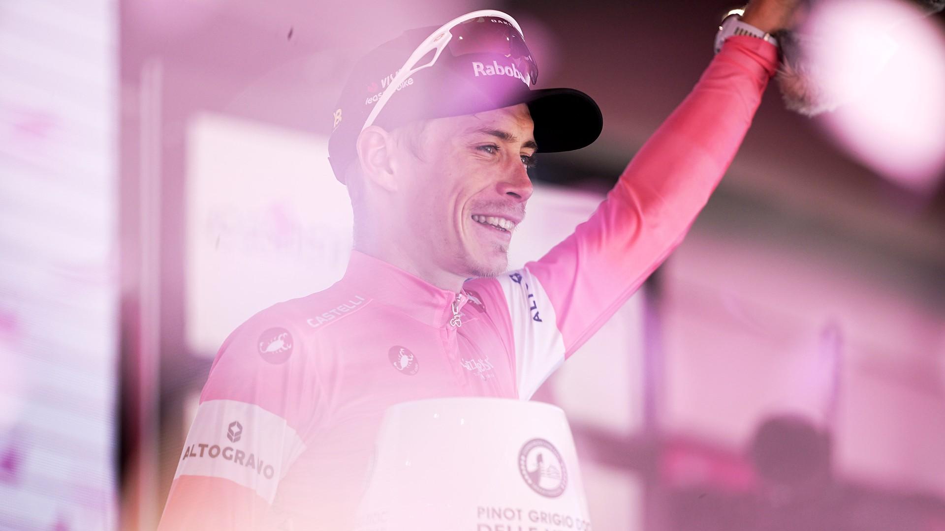 Vingegaard takes pink at Pila as expected, but Eulálio limits losses and Gall keeps GC alive