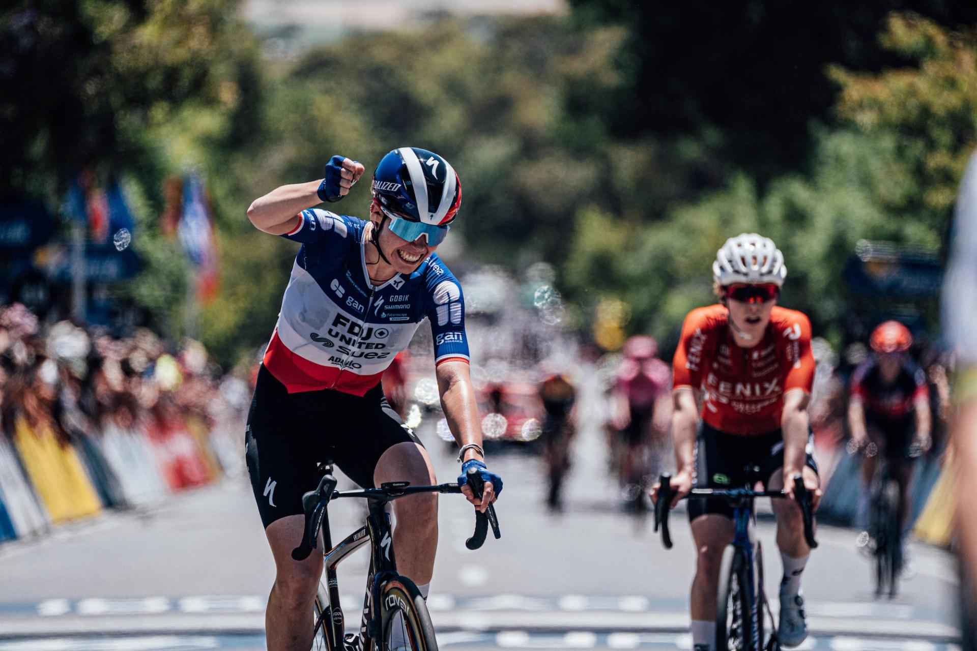 Ally Wollaston catches solo breakaway to claim Tour Down Under opener and ochre jersey