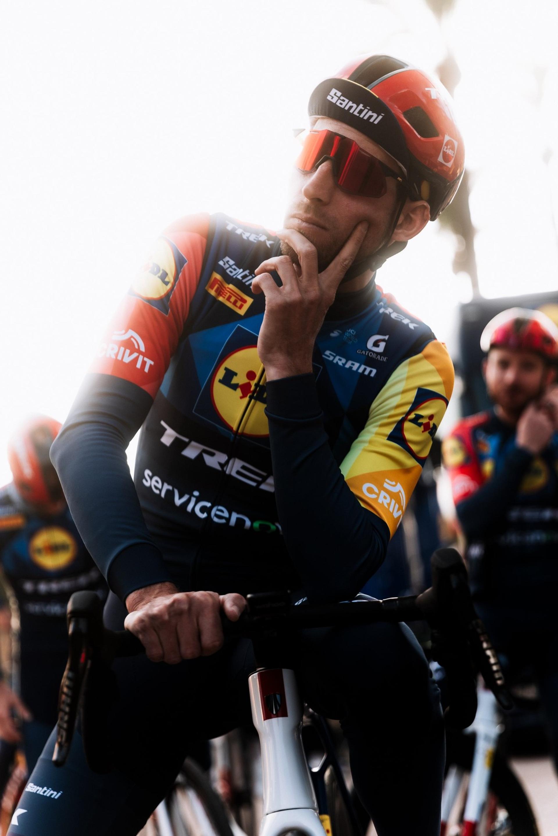 Bauke Mollema sits on a road bike in his Trek-Segafredo kit and helmet.