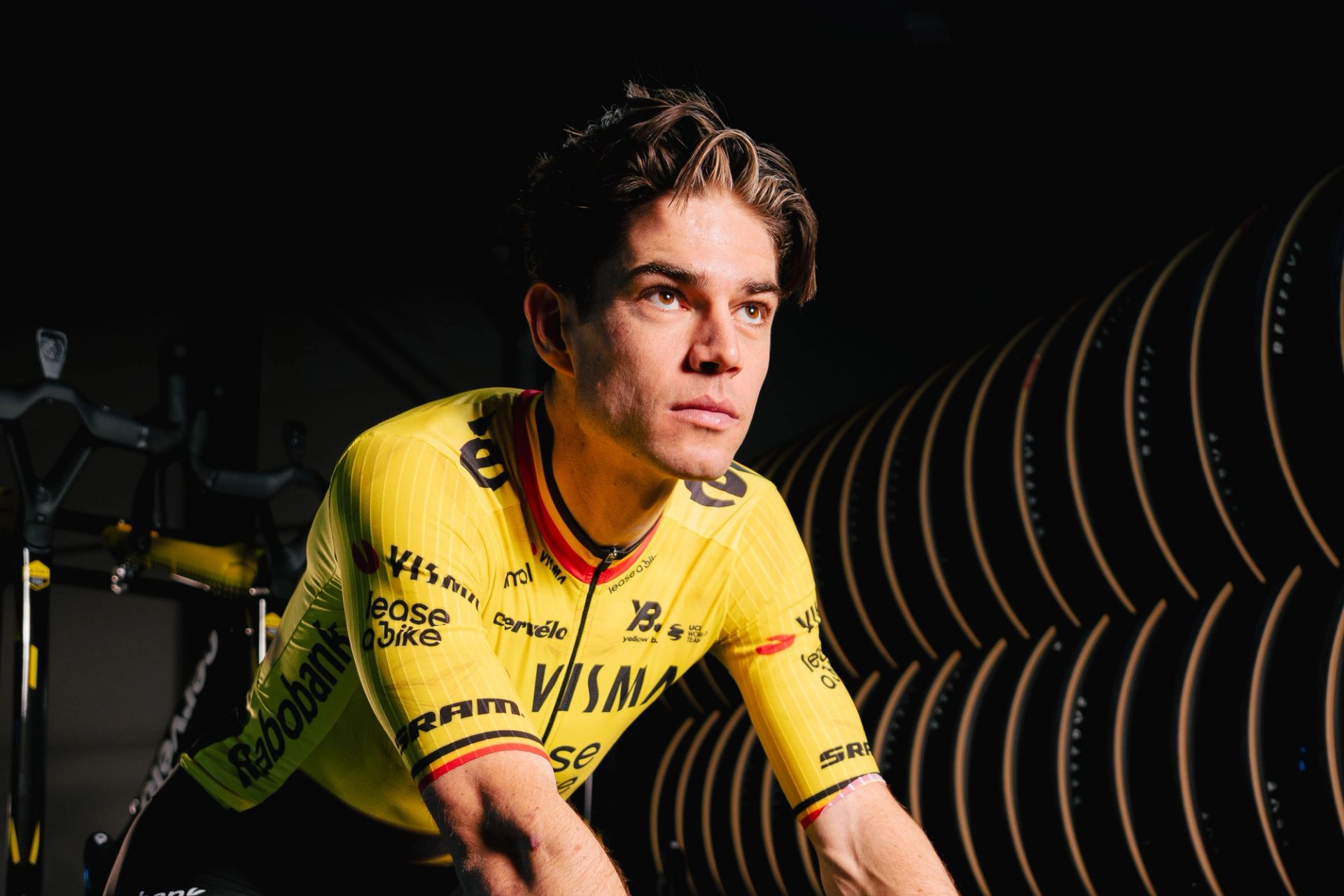 Wout van Aert's six-hour 165km '6 7' ride less than three weeks after ankle surgery shows return to form
