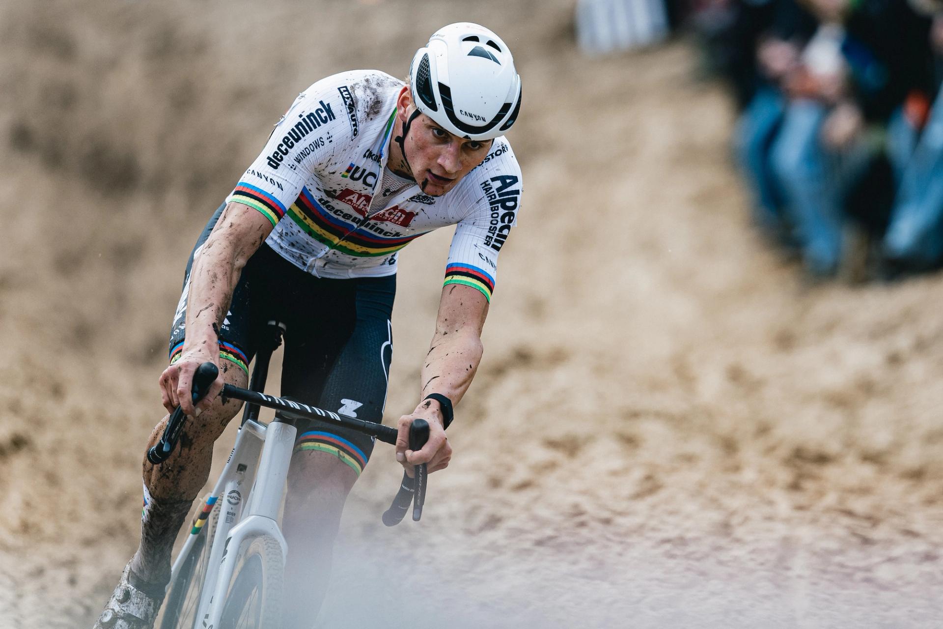 Domination in the Dunes – Mathieu van der Poel wins UCI Cyclo-cross World Cup Koksijde