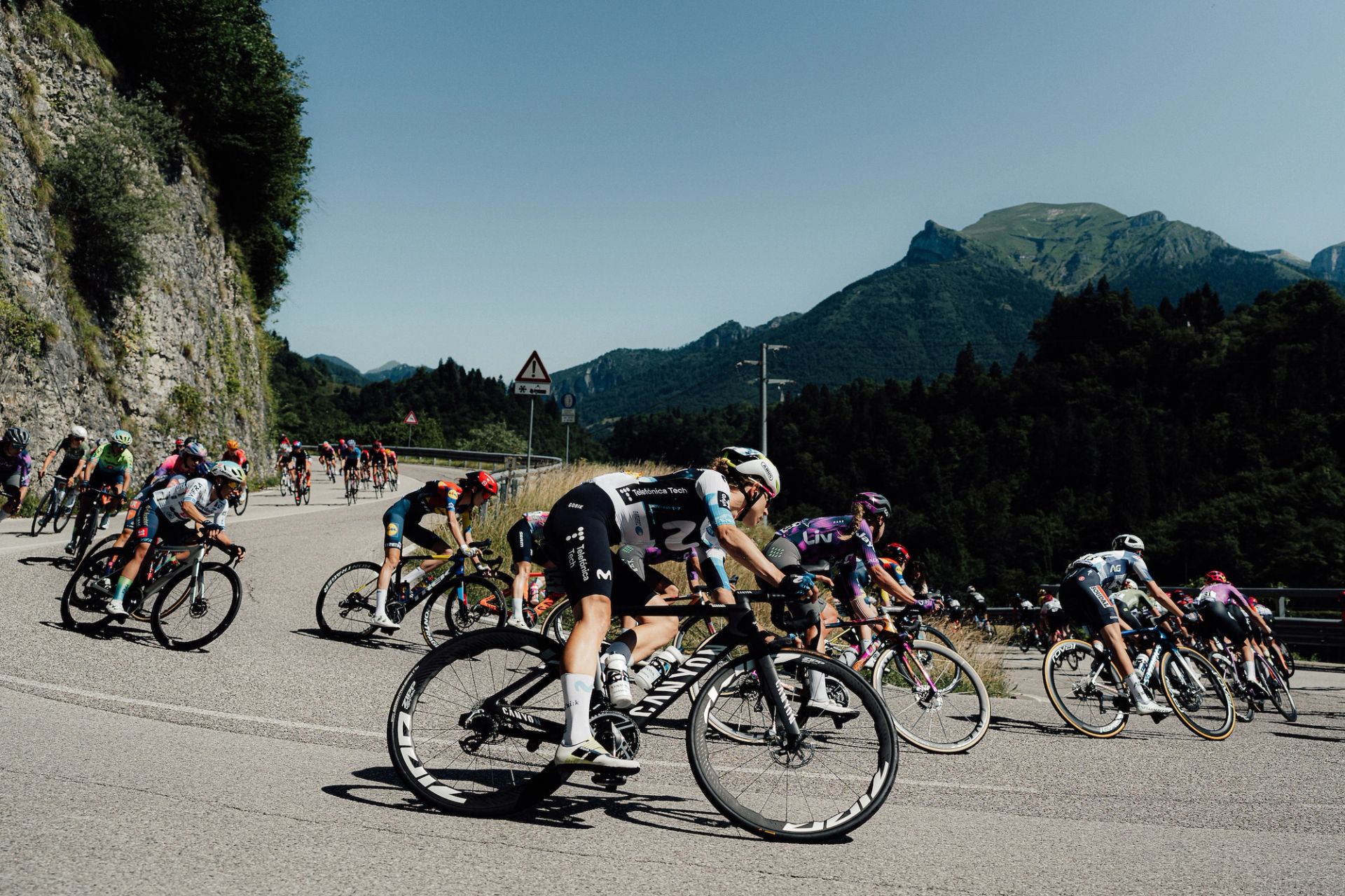 The 2026 Giro d'Italia women stage guide: Nine stages, one queen climb, and the race for the maglia rosa