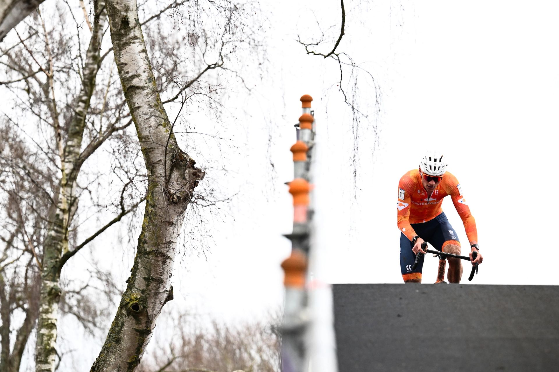 Picture by Simon Wilkinson/SWpix.com - 01/02/2026 - Cycling - 2026 UCI Cyclo-cross World Championships - Hulst, Zeeland, Netherlands - Men’s Elite - Mathieu Van der Poel (Netherlands)